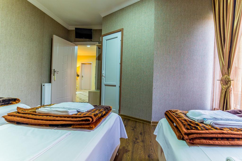 Hotel Guglux &Wine Cellar Telavi Eksteriør billede