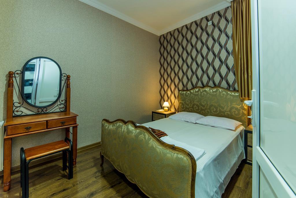 Hotel Guglux &Wine Cellar Telavi Eksteriør billede
